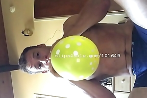 Balloon Fetish - Assegai Popping Balloons Part4 Video2